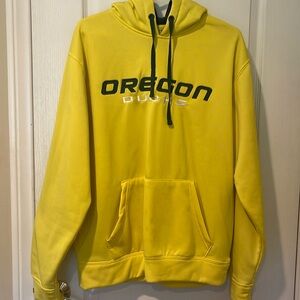 Men’s Large Oregon Ducks pullover.